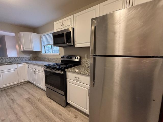 8483 Yadkin Circle Apt D, North Charleston, SC 29406