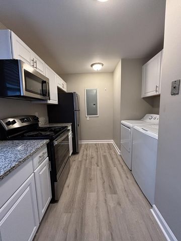 8483 Yadkin Circle Apt D, North Charleston, SC 29406