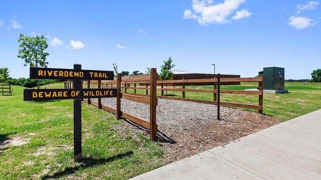 208 Trailside LN, Bastrop, TX 78602