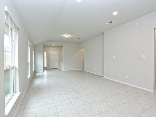 208 Trailside LN, Bastrop, TX 78602