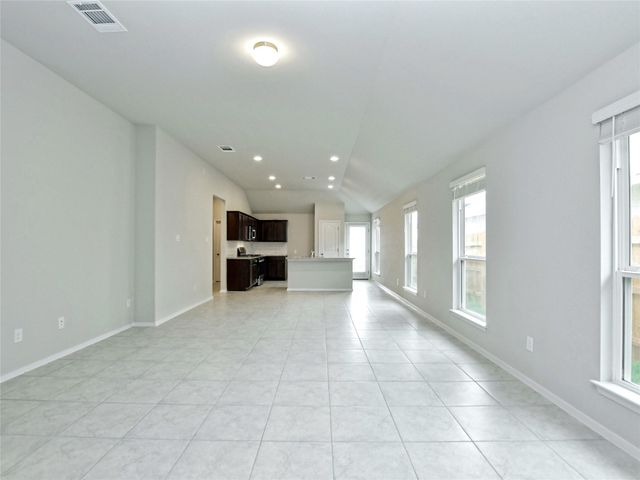 208 Trailside LN, Bastrop, TX 78602