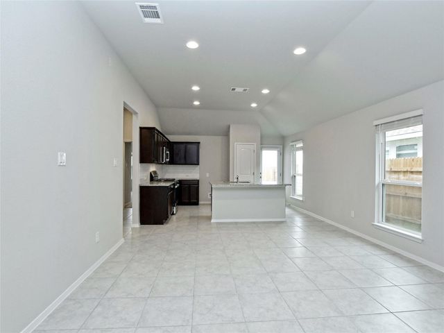 208 Trailside LN, Bastrop, TX 78602