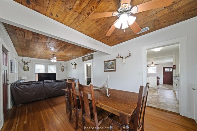404 Ayrshire Street, College Station, TX 77840