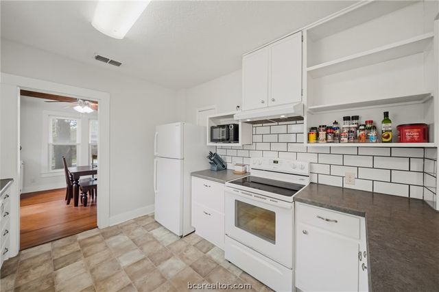 404 Ayrshire Street, College Station, TX 77840