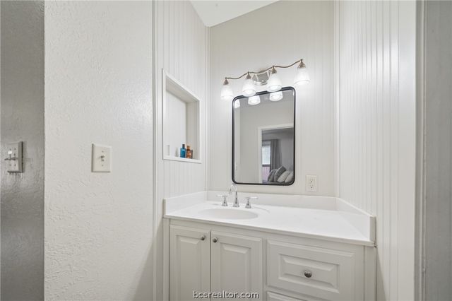 404 Ayrshire Street, College Station, TX 77840