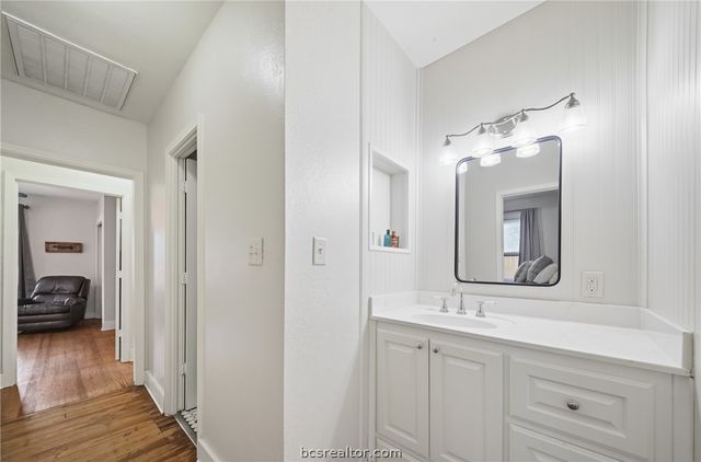 404 Ayrshire Street, College Station, TX 77840