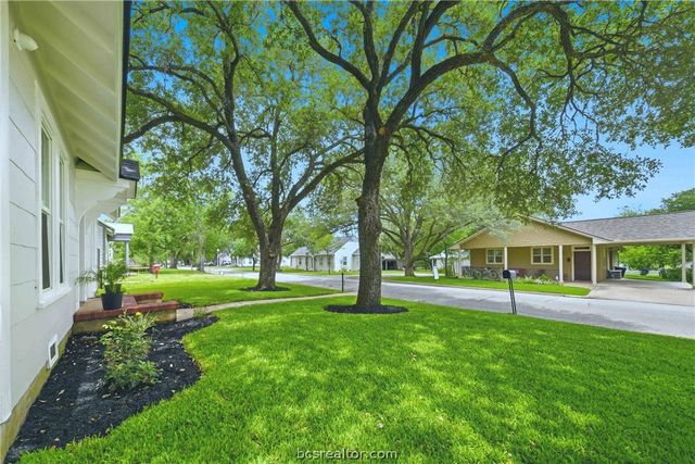 404 Ayrshire Street, College Station, TX 77840