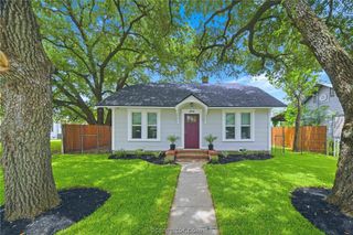 404 Ayrshire Street, College Station, TX 77840