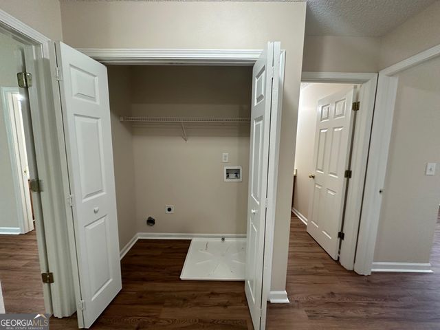 6296 Hickory Lane Circle, Union City, GA 30291