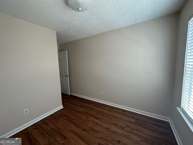 6296 Hickory Lane Circle, Union City, GA 30291