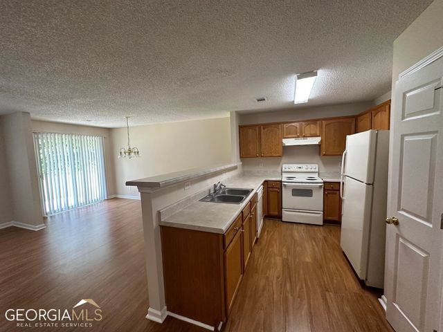 6296 Hickory Lane Circle, Union City, GA 30291