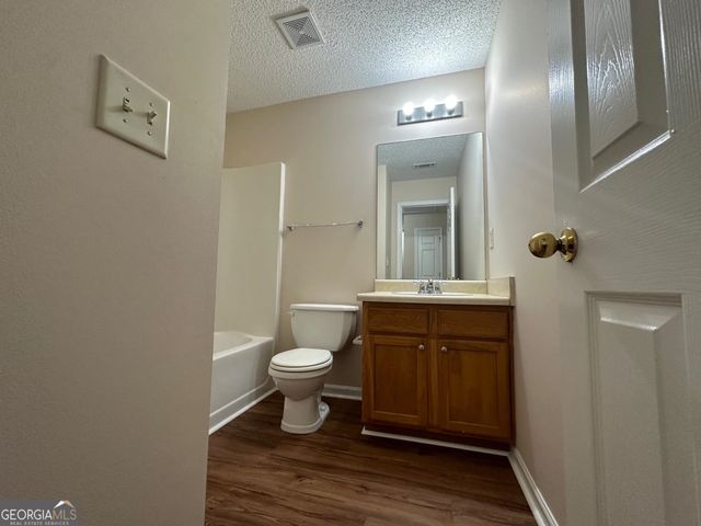 6296 Hickory Lane Circle, Union City, GA 30291