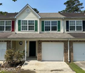 6296 Hickory Lane Circle, Union City, GA 30291