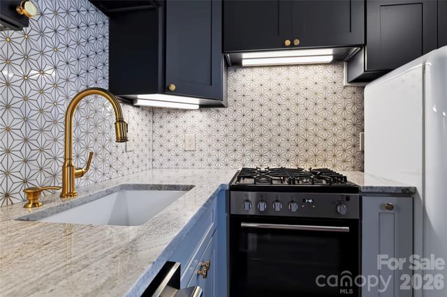 712 Louise Avenue 203, Charlotte, NC 28204