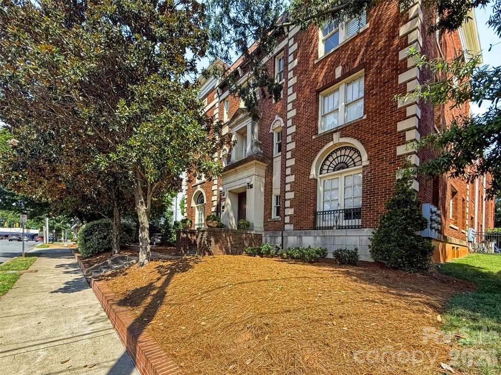 712 Louise Avenue 203, Charlotte, NC 28204