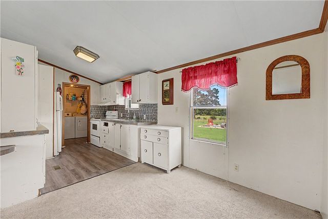 22934 Leonard Ranch Road, Gravette, AR 72736