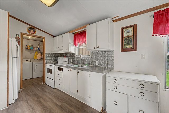 22934 Leonard Ranch Road, Gravette, AR 72736