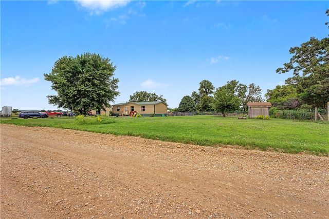 22934 Leonard Ranch Road, Gravette, AR 72736