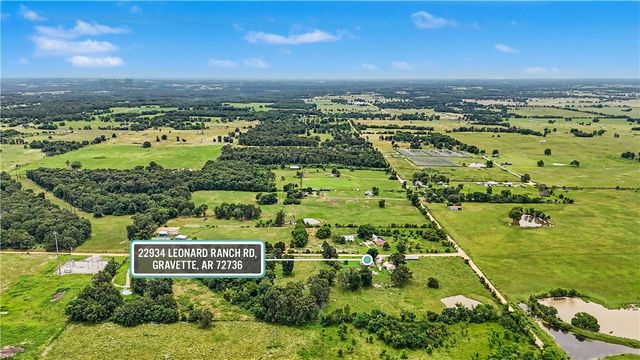 22934 Leonard Ranch Road, Gravette, AR 72736