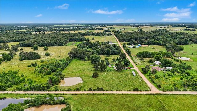 22934 Leonard Ranch Road, Gravette, AR 72736
