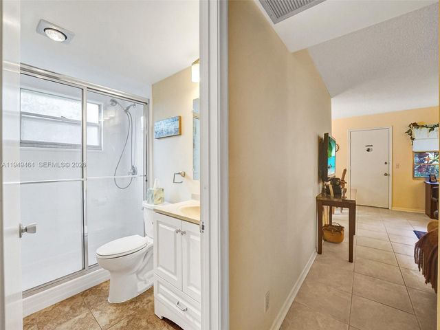 251 SW 134th Way 110M, Pembroke Pines, FL 33027