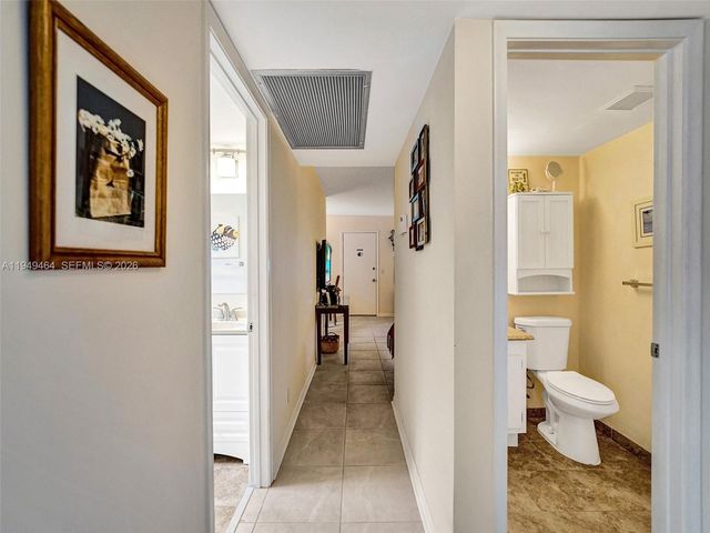 251 SW 134th Way 110M, Pembroke Pines, FL 33027