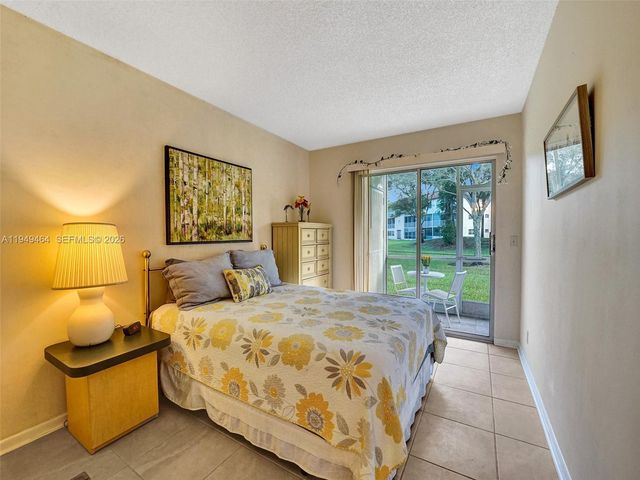 251 SW 134th Way 110M, Pembroke Pines, FL 33027