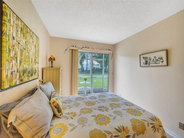 251 SW 134th Way 110M, Pembroke Pines, FL 33027