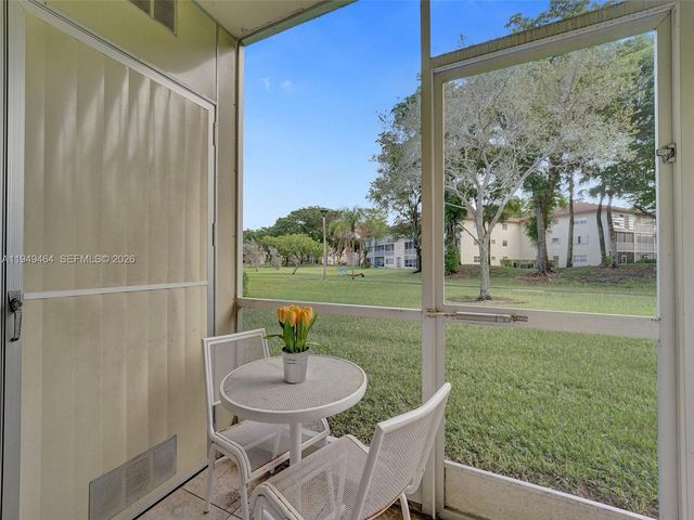 251 SW 134th Way 110M, Pembroke Pines, FL 33027