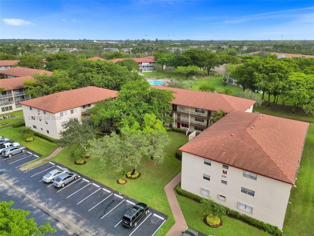 251 SW 134th Way 110M, Pembroke Pines, FL 33027