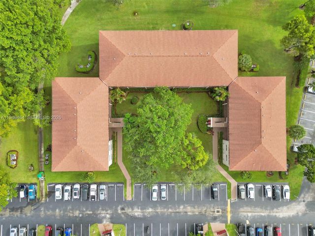 251 SW 134th Way 110M, Pembroke Pines, FL 33027