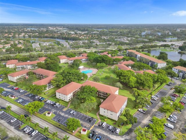 251 SW 134th Way 110M, Pembroke Pines, FL 33027