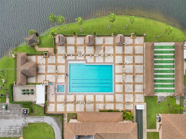 251 SW 134th Way 110M, Pembroke Pines, FL 33027