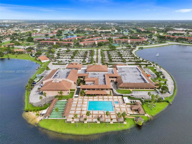 251 SW 134th Way 110M, Pembroke Pines, FL 33027