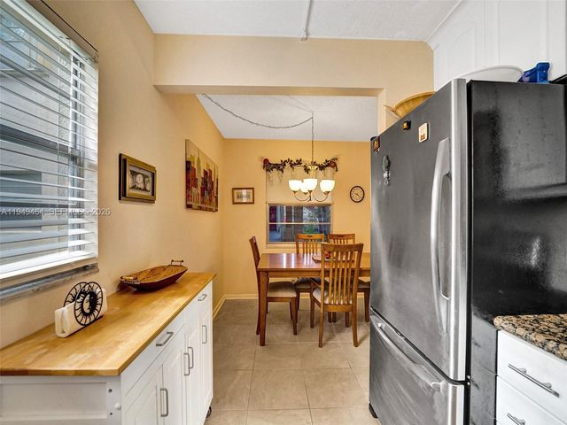 251 SW 134th Way 110M, Pembroke Pines, FL 33027