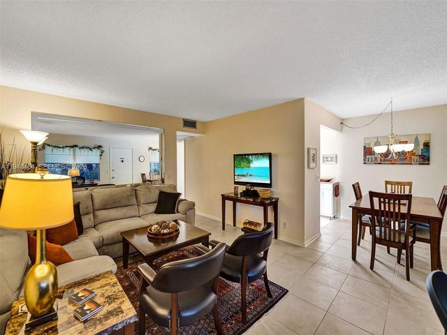 251 SW 134th Way 110M, Pembroke Pines, FL 33027