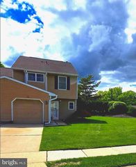 21 PAMLICO CT #246, Bordentown, NJ 08505