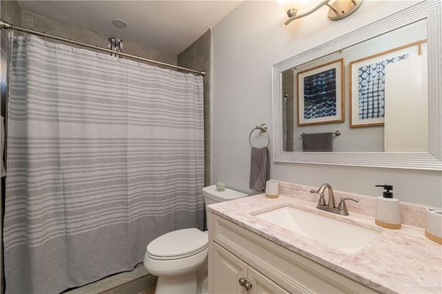 2105 Nightingale W Avenue, Mcallen, TX 78504