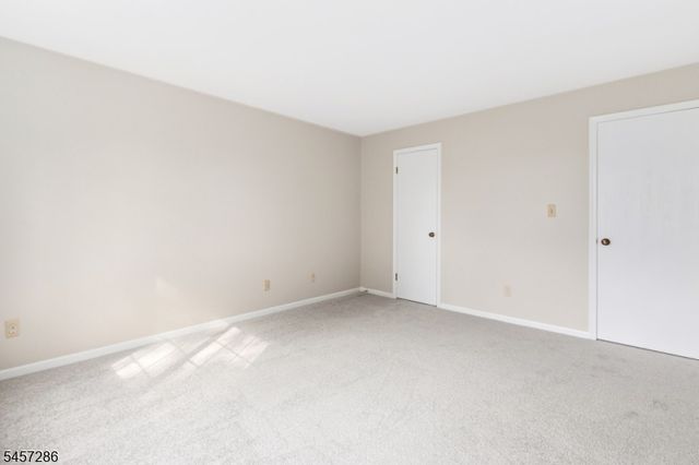 9 Sentinel Ct E, Chatham Twp., NJ 07928