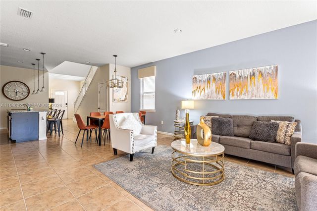 1892 Gobi Dr, Kissimmee, FL 34747