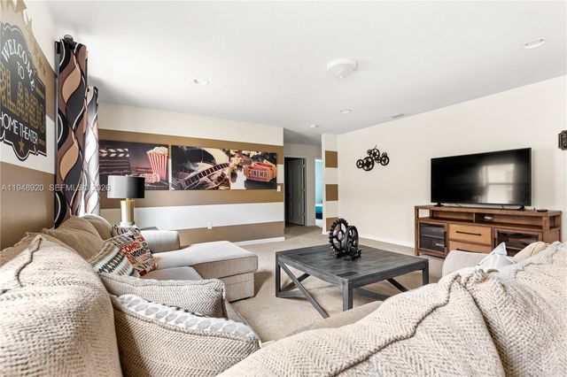 1892 Gobi Dr, Kissimmee, FL 34747