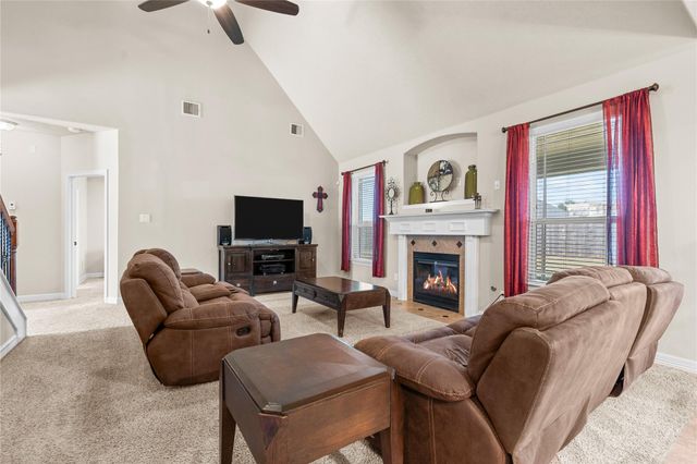 9414 Trinidad Drive, Mont Belvieu, TX 77523