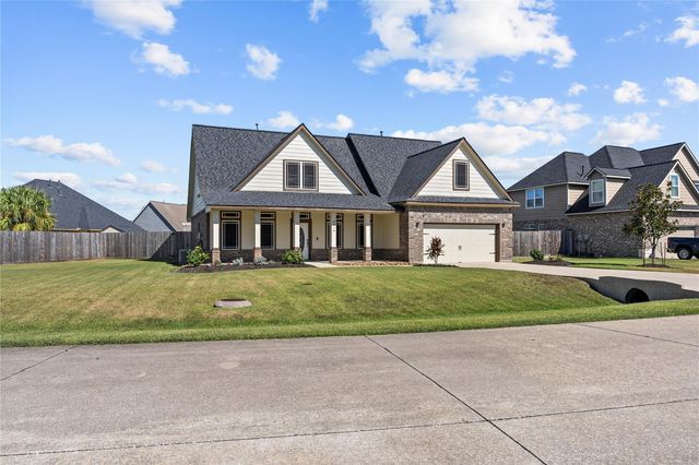 9414 Trinidad Drive, Mont Belvieu, TX 77523