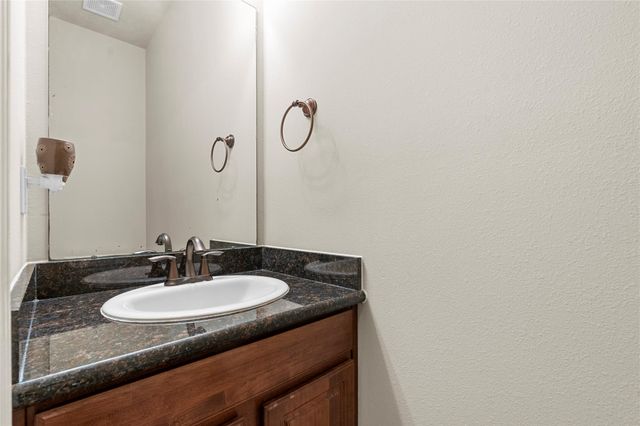 9414 Trinidad Drive, Mont Belvieu, TX 77523