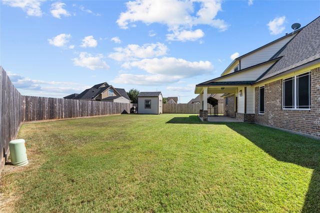 9414 Trinidad Drive, Mont Belvieu, TX 77523