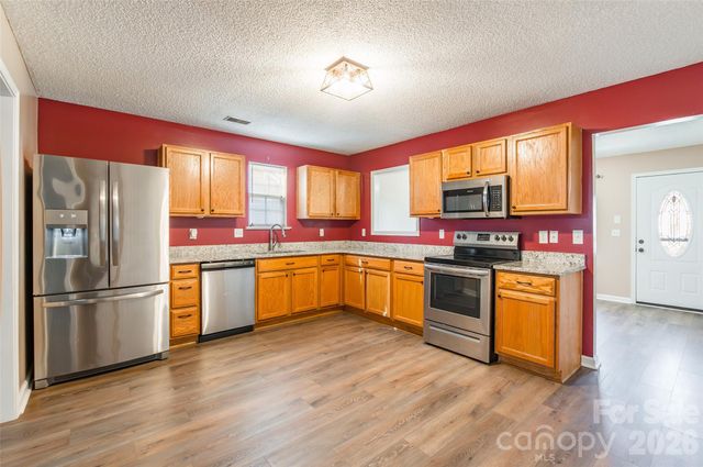 689 Lynville Lane, Rock Hill, SC 29730