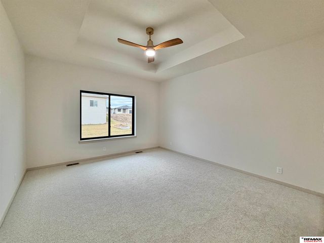 2125 S 95 Street, Lincoln, NE 68520