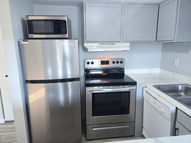 308 SW Miracle Strip Pkwy Parkway 27 C, Fort Walton Beach, FL 32548