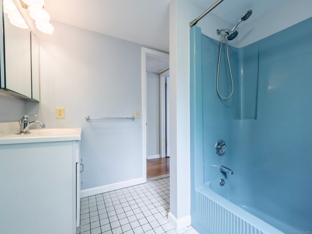 21 Simpaug Turnpike, Redding, CT 06896