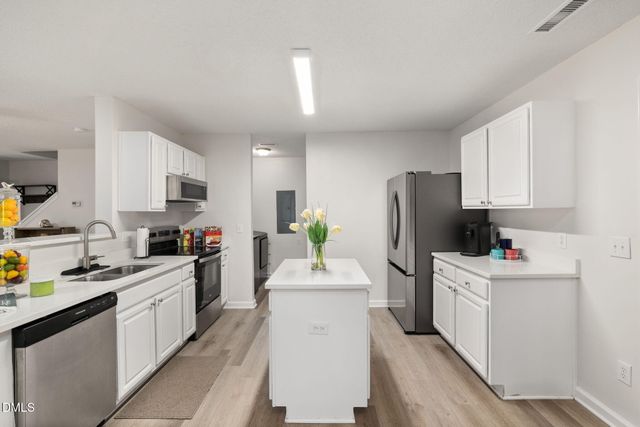 5522 Marthonna Way, Raleigh, NC 27616